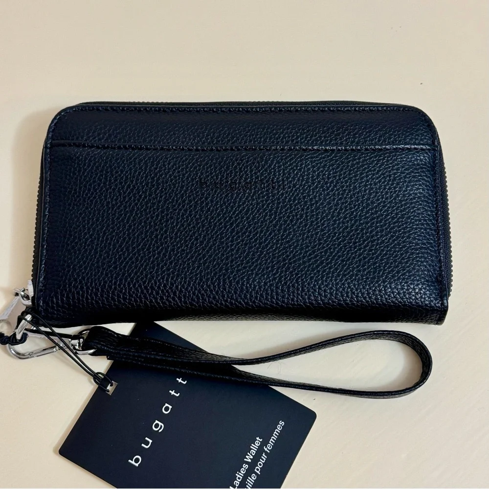 Black Textured Leather Wristlet Wallet Clutch by Bugatti NEW! - Picture 2 of 7